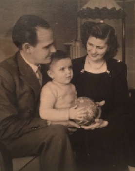 Charles et Madeleine Genton et leur fils Michel enfant