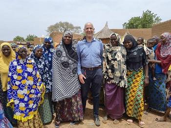 Philippe Navez au Burkina Faso pour un forage
