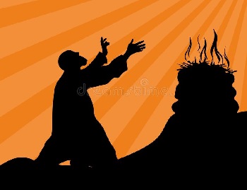 un homme prie Dieu devant l’Autel
