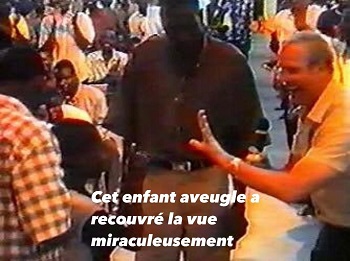 Michel a prié pour cet enfant aveugle et après la prière l’enfant voyait miraculeusement
